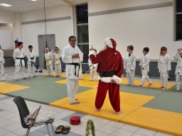 e220221217photoparcnoelnoelkarate 1321